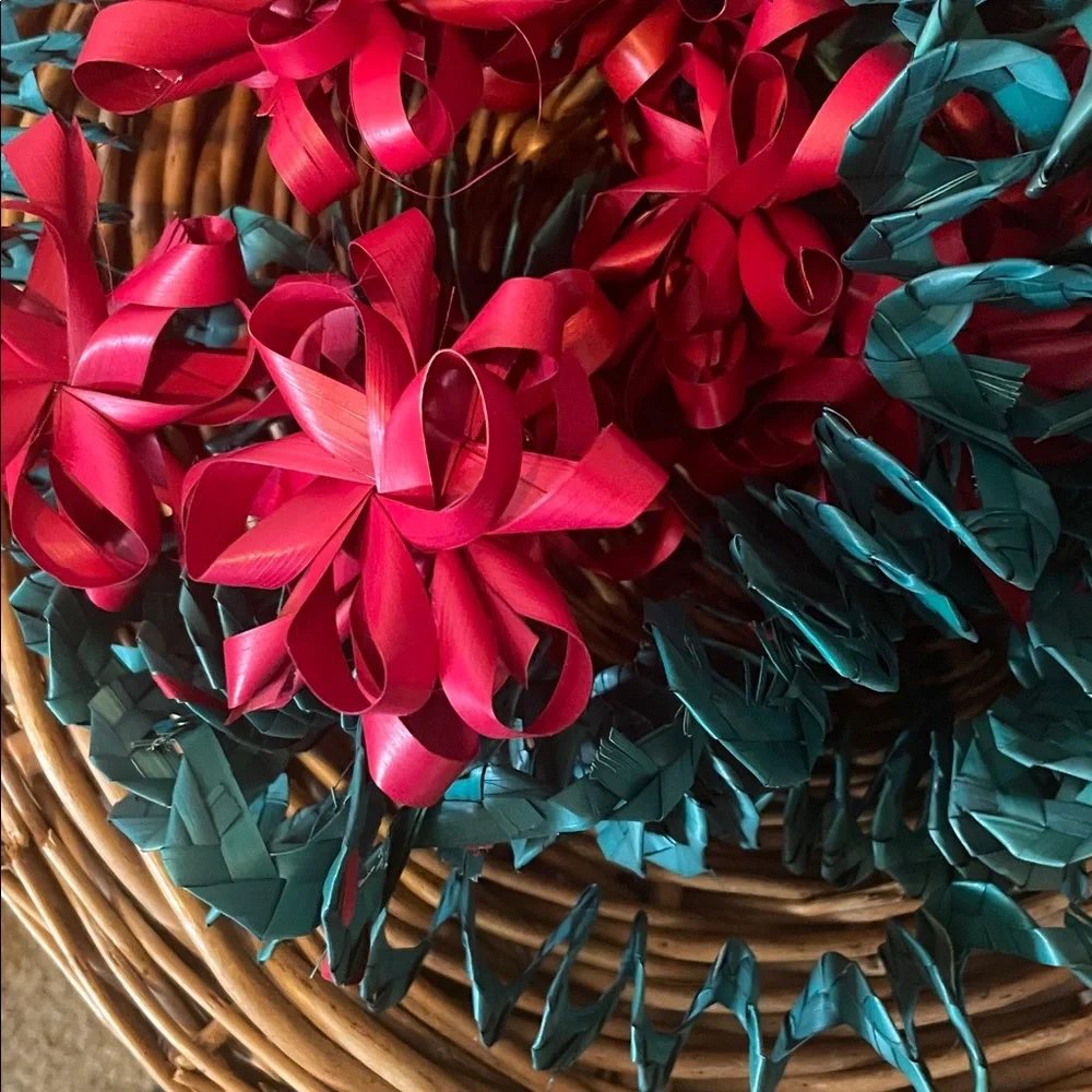 Vintage Hand-Made 70’s Festive Green and Red Holly Paper Garland